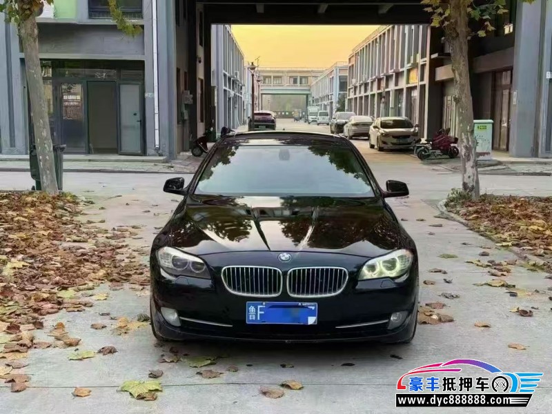 11年宝马5系轿车