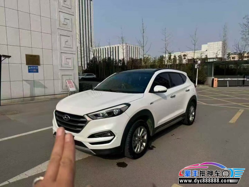 18年现代途胜轿车抵押车出售