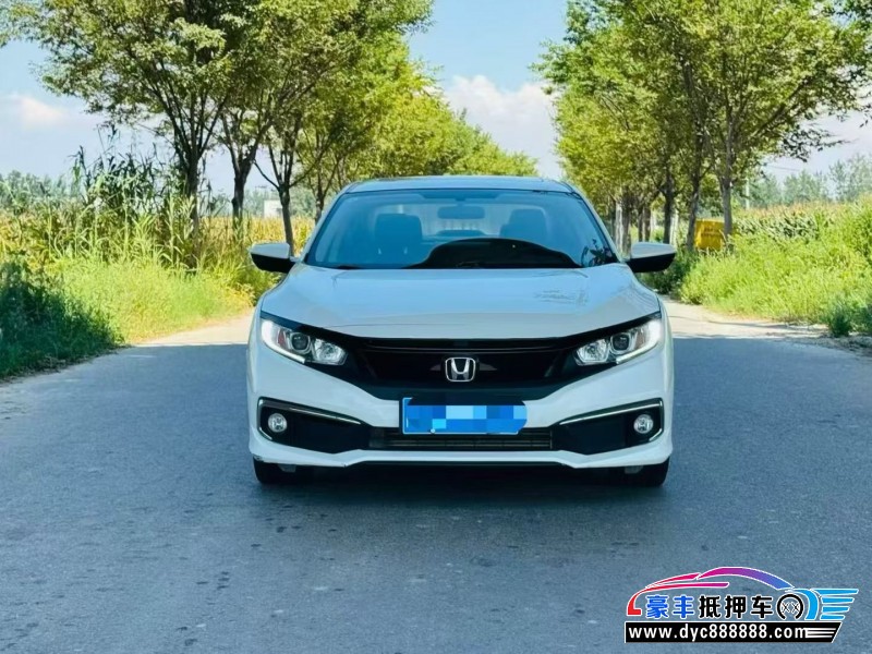 20年本田思域轿车