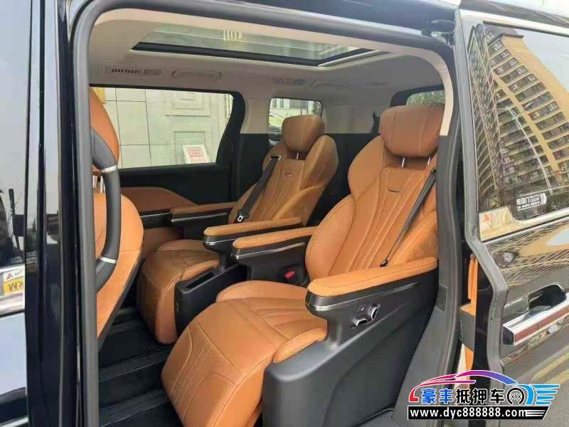 25年红旗HQ9轿车抵押车出售