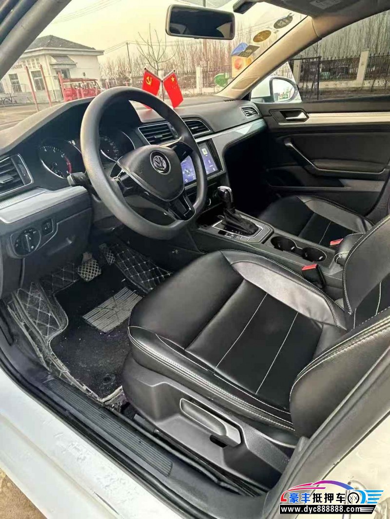 18年大众凌渡轿车抵押车出售