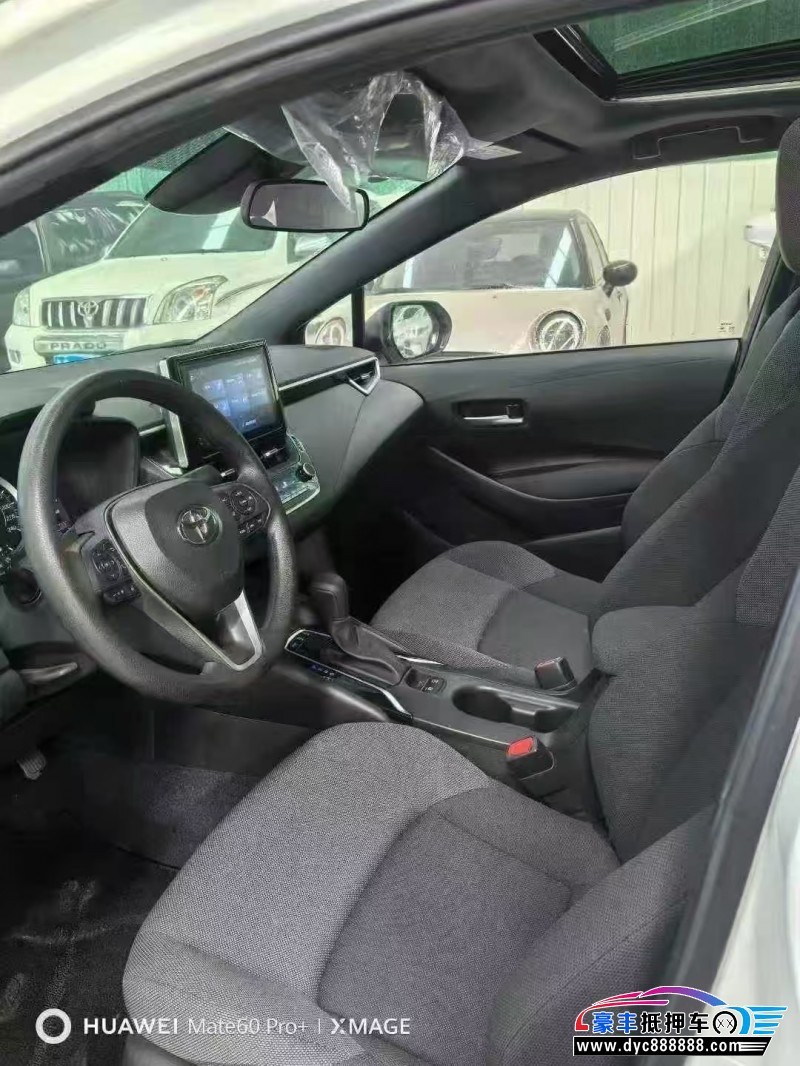 22年丰田雷凌轿车抵押车出售