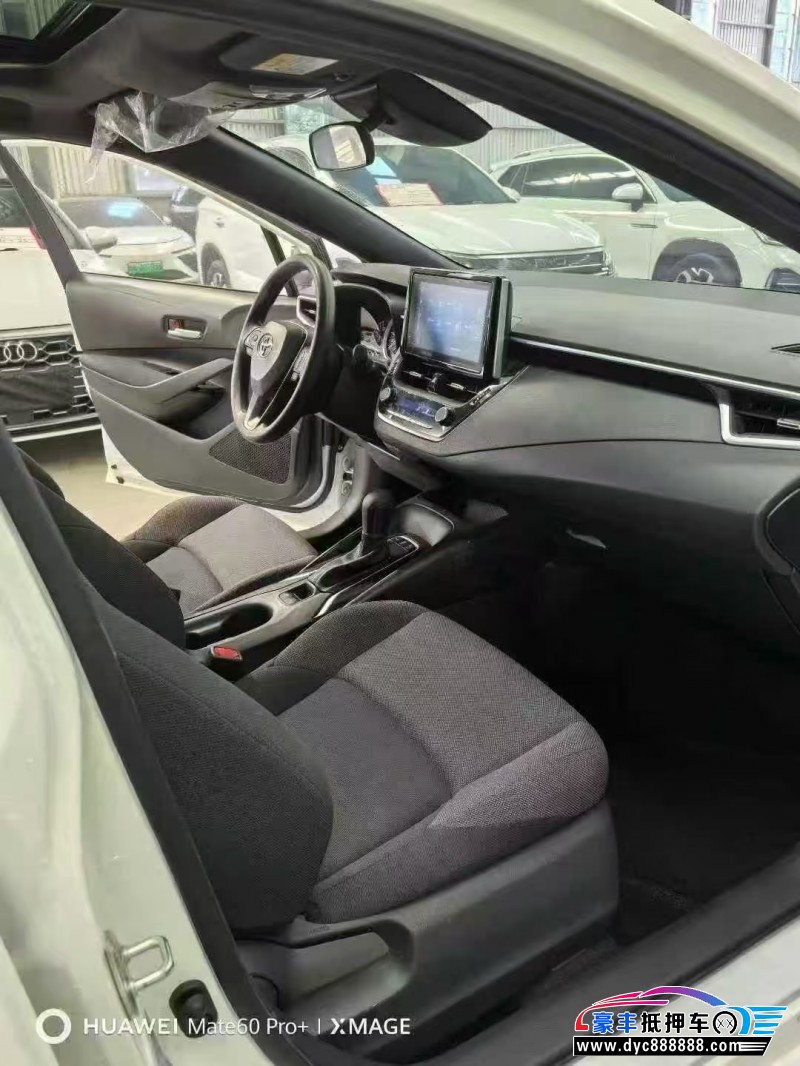 22年丰田雷凌轿车抵押车出售