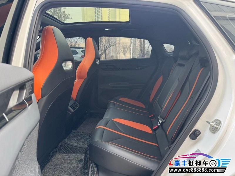 24年长安长安UNI轿车抵押车出售