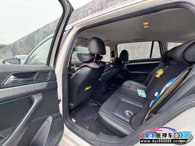 18年大众朗行轿车抵押车出售