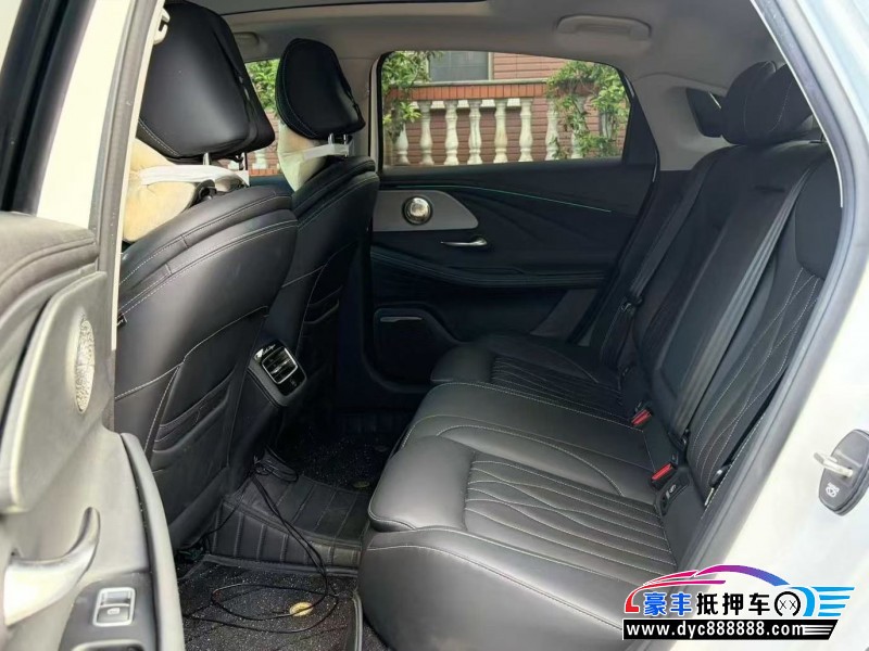 25年奇瑞艾瑞泽轿车抵押车出售