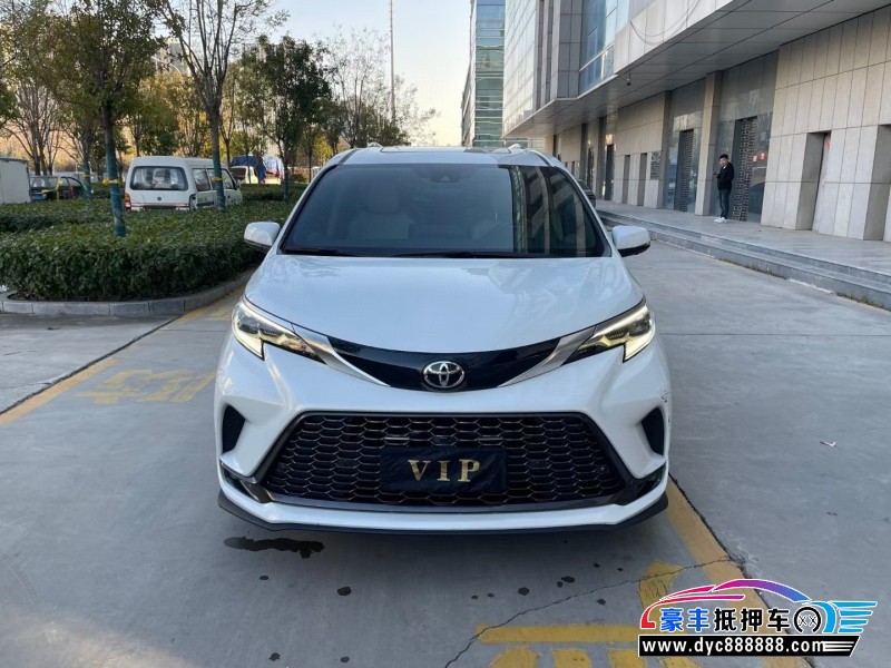 抵押车出售24年丰田格瑞维亚轿车