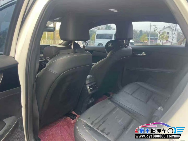 24年起亚K3轿车抵押车出售