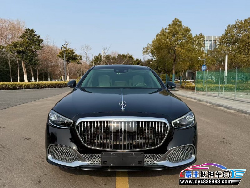 抵押车出售21年奔驰迈巴赫S级轿车