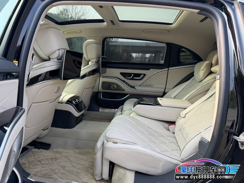 21年奔驰迈巴赫S级轿车抵押车出售