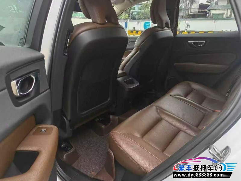 19年沃尔沃XC60轿车抵押车出售