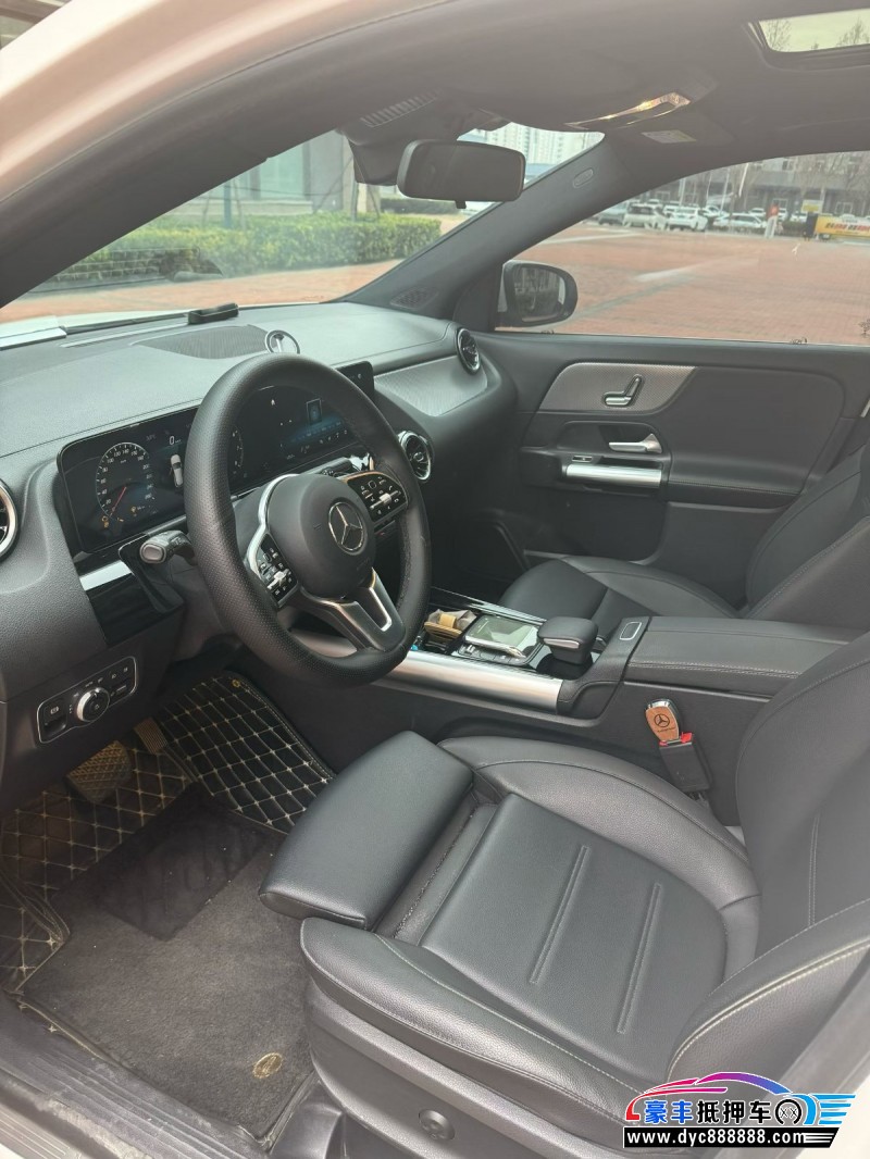 23年奔驰GLA轿车抵押车出售