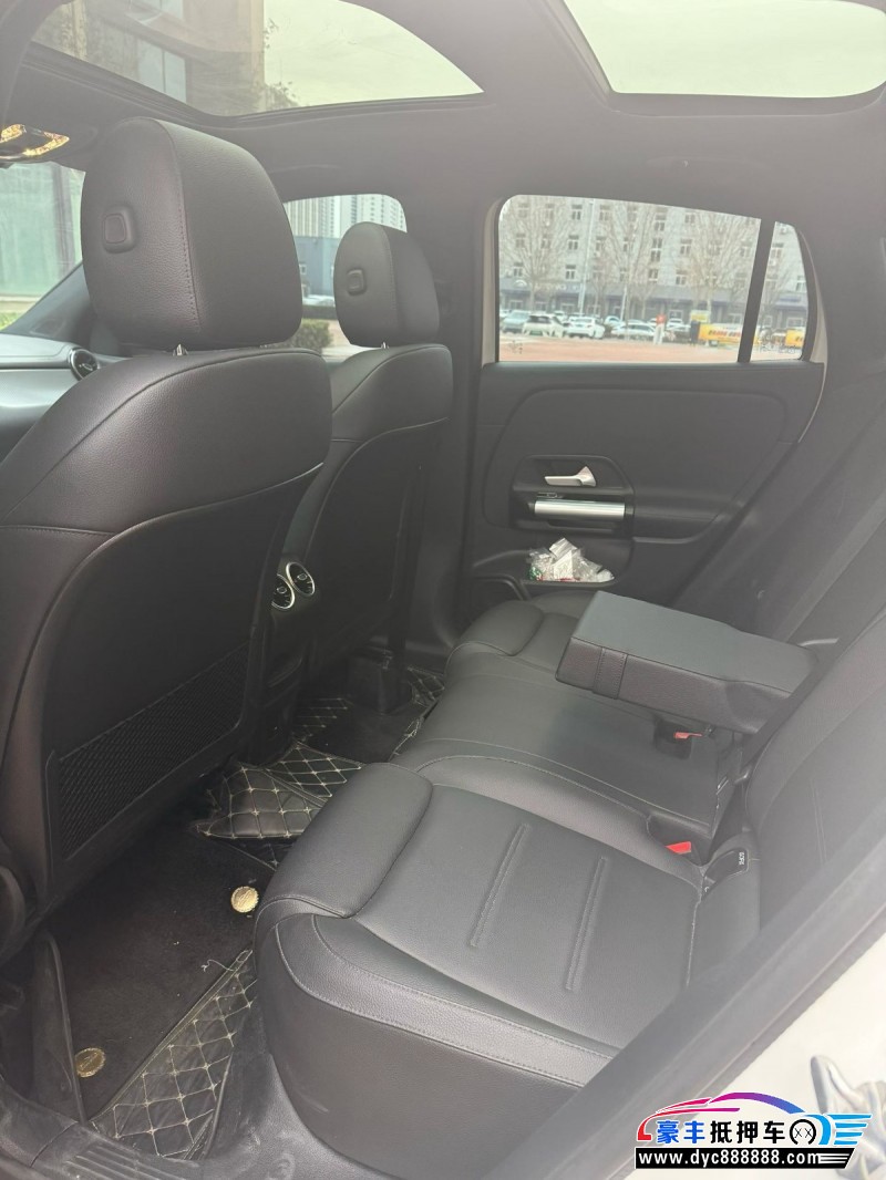 23年奔驰GLA轿车抵押车出售