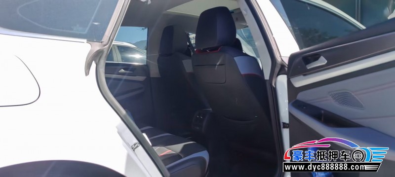 25年大众凌渡轿车抵押车出售