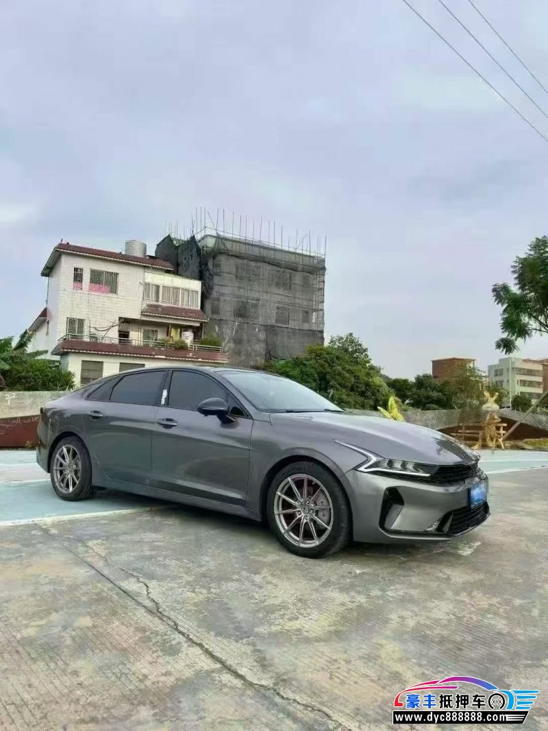 21年起亚K5轿车抵押车出售