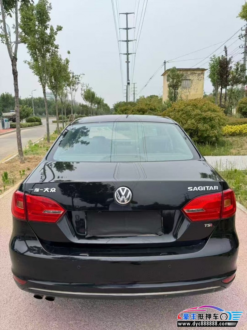 13年大众速腾轿车抵押车出售