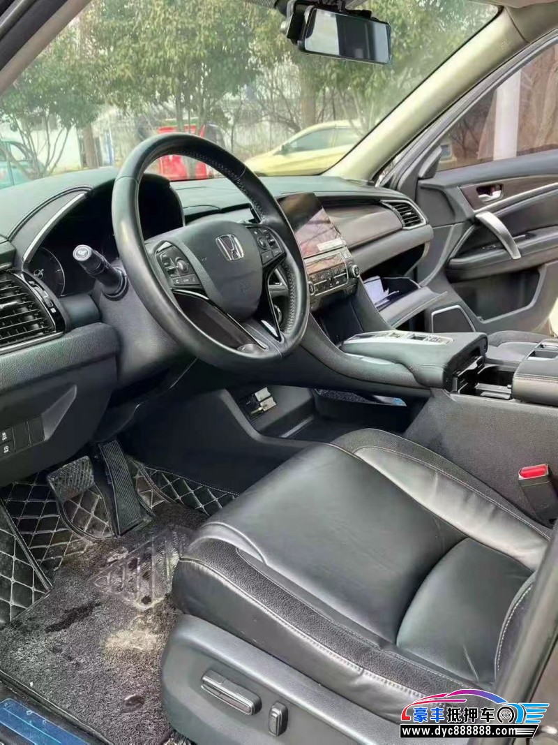 19年本田冠道轿车抵押车出售