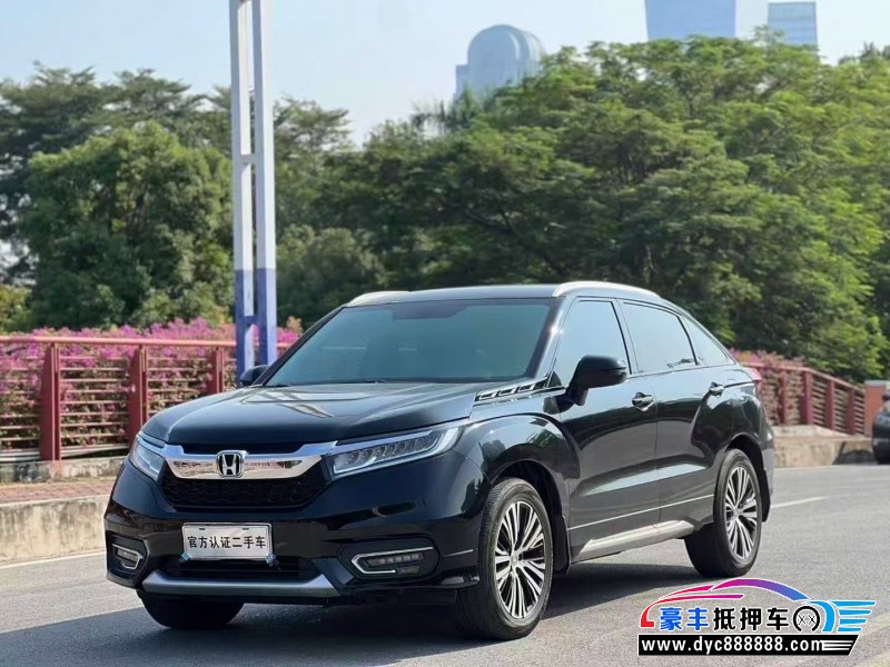 17年本田冠道轿车抵押车出售