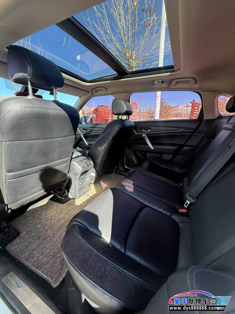 17年本田冠道轿车抵押车出售