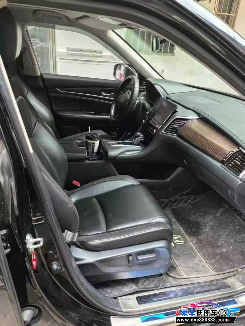 17年本田冠道轿车抵押车出售