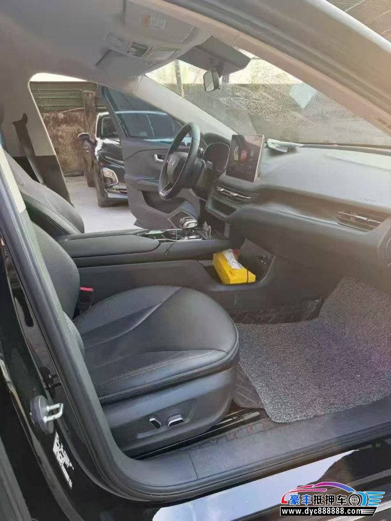 24年红旗EQM5轿车抵押车出售