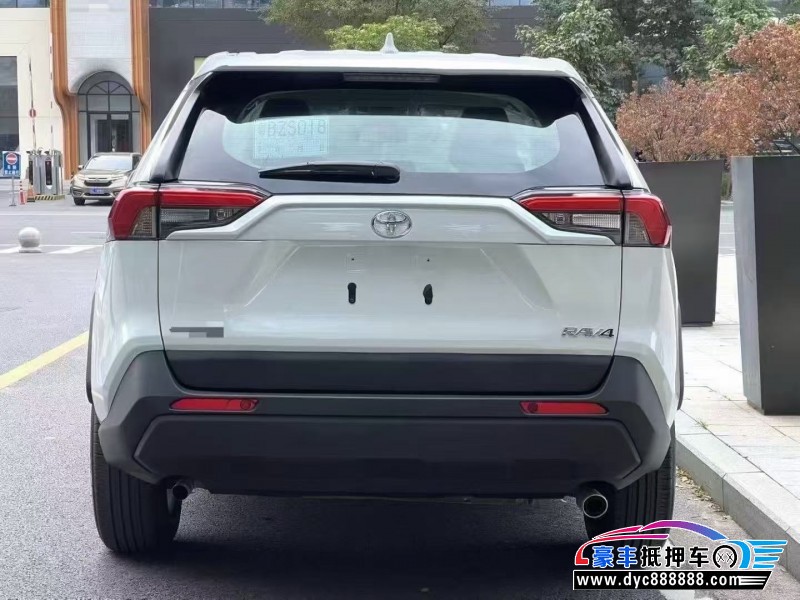 24年丰田RAV4轿车抵押车出售