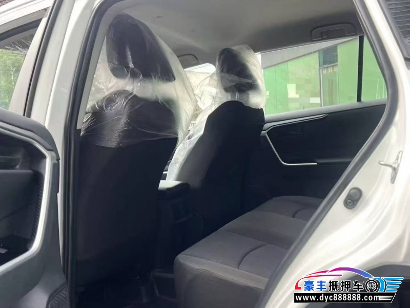 24年丰田RAV4轿车抵押车出售