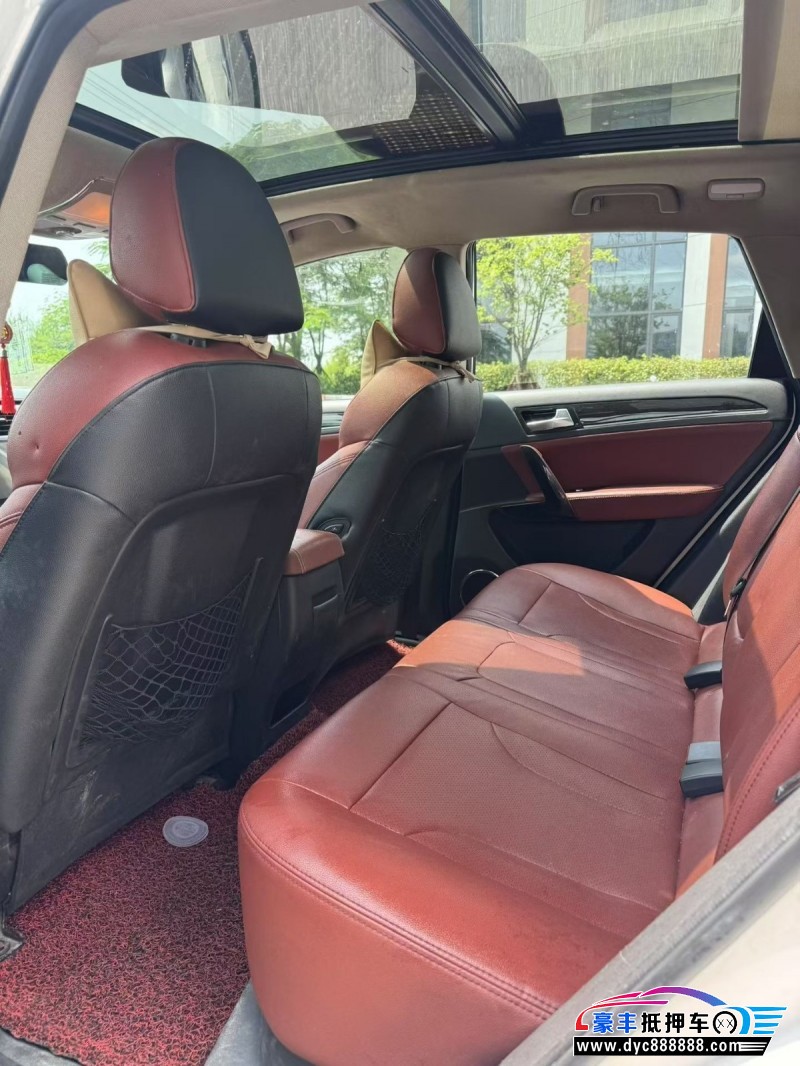 16年众泰T600轿车抵押车出售