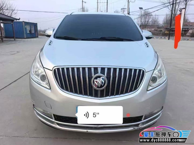 14年别克GL8轿车