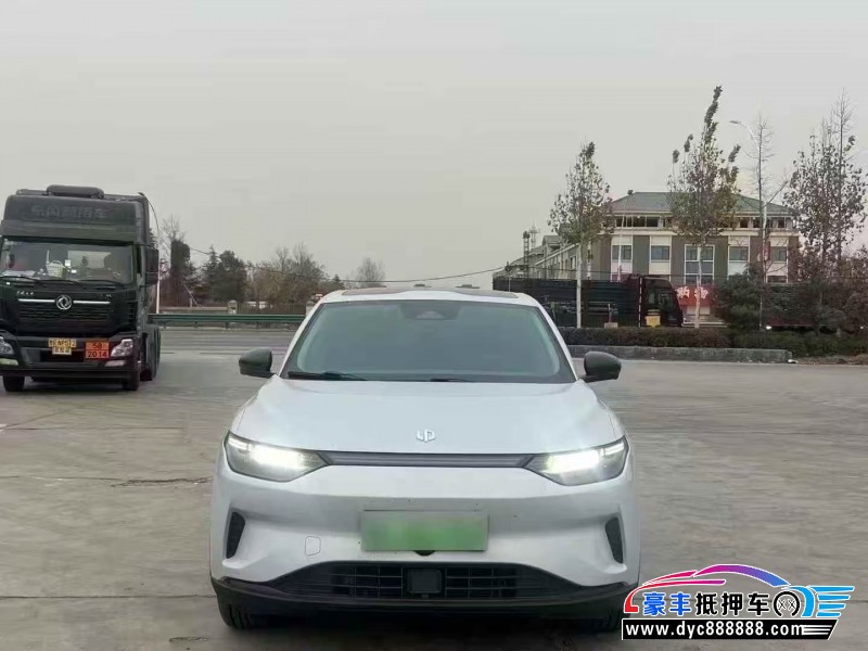 23年零跑C11轿车抵押车出售