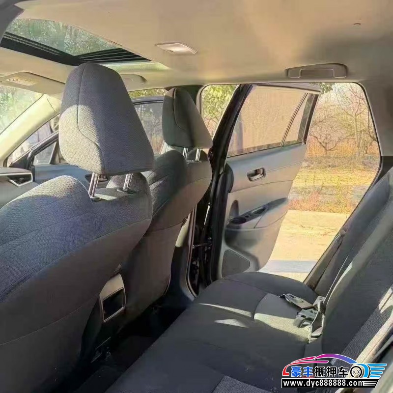 24年丰田锋兰达轿车抵押车出售