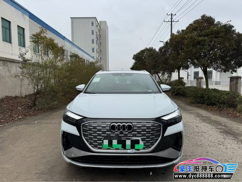 抵押车出售26年奥迪Q4轿车