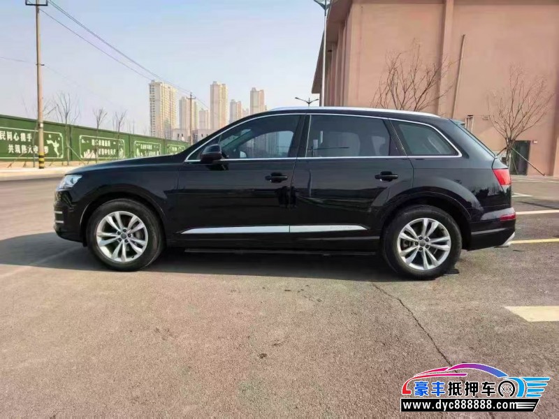 17年奥迪Q7轿车抵押车出售