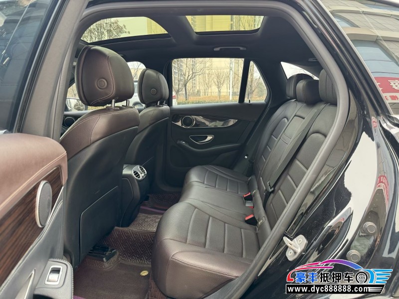 17年奔驰GLC轿车抵押车出售