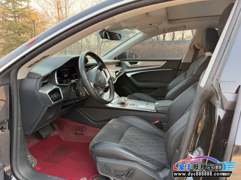 25年奥迪A7轿车抵押车出售