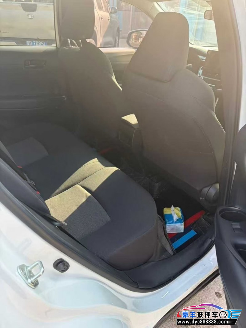 23年丰田锋兰达轿车抵押车出售