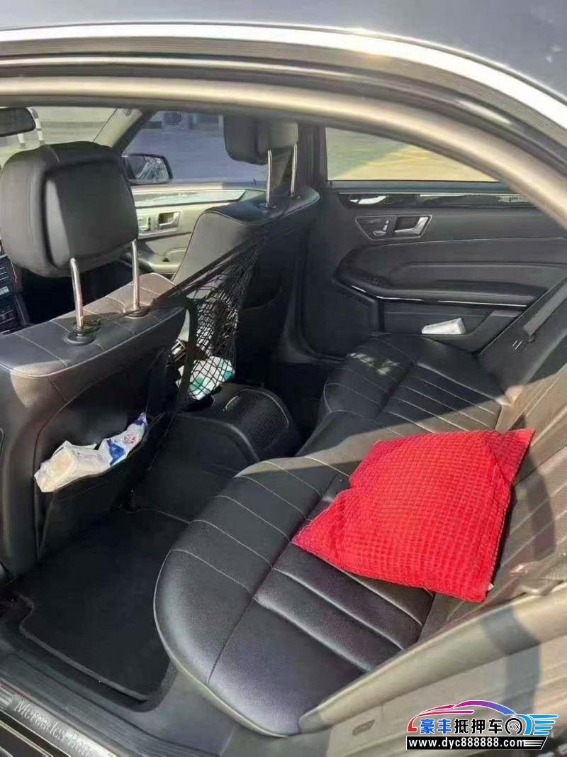 16年奔驰E轿车抵押车出售