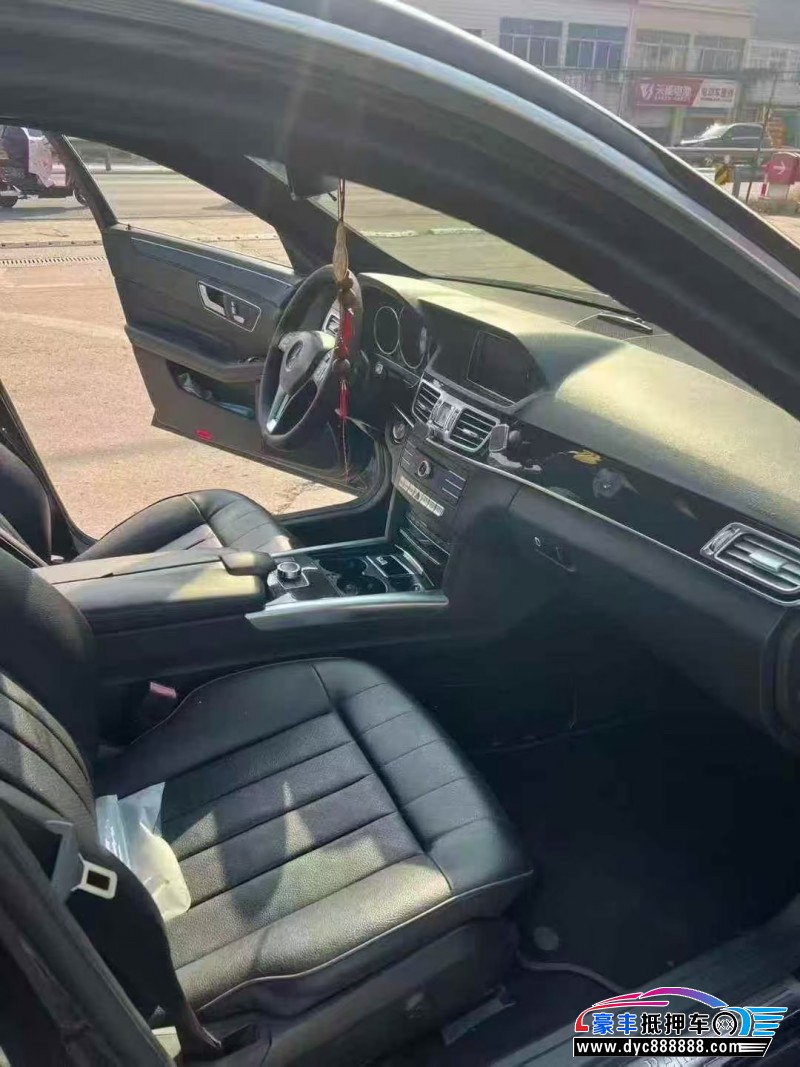 16年奔驰E轿车抵押车出售