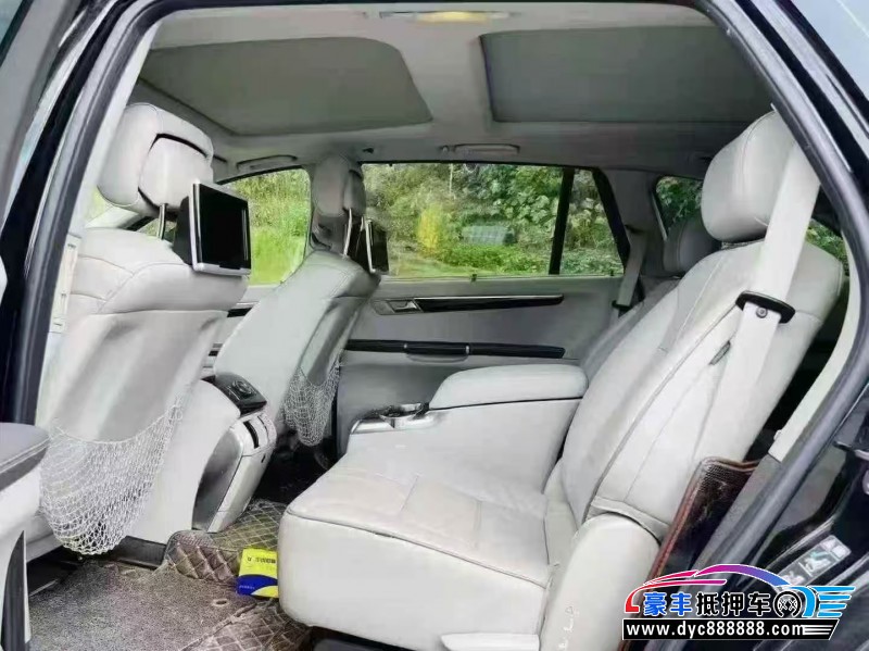 11年奔驰R轿车抵押车出售