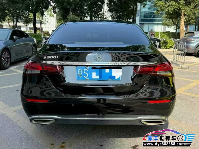 22年奔驰E轿车抵押车出售