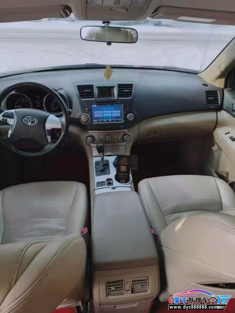 14年丰田汉兰达轿车抵押车出售