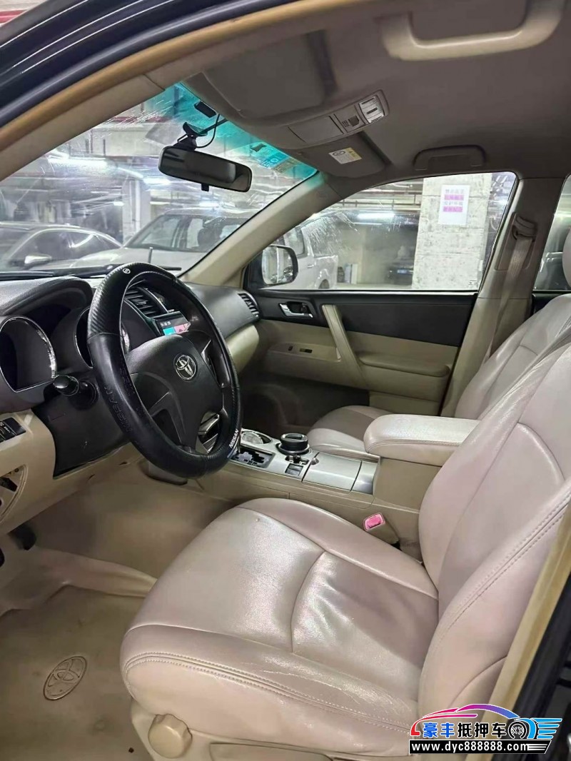 13年丰田汉兰达轿车抵押车出售