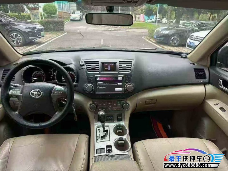 12年丰田汉兰达轿车抵押车出售