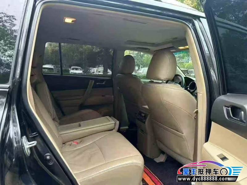 12年丰田汉兰达轿车抵押车出售