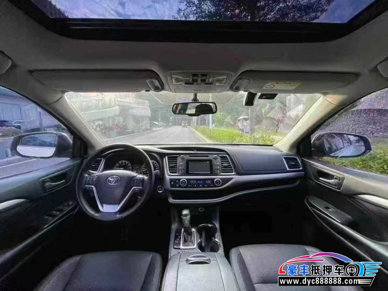 17年丰田汉兰达轿车抵押车出售