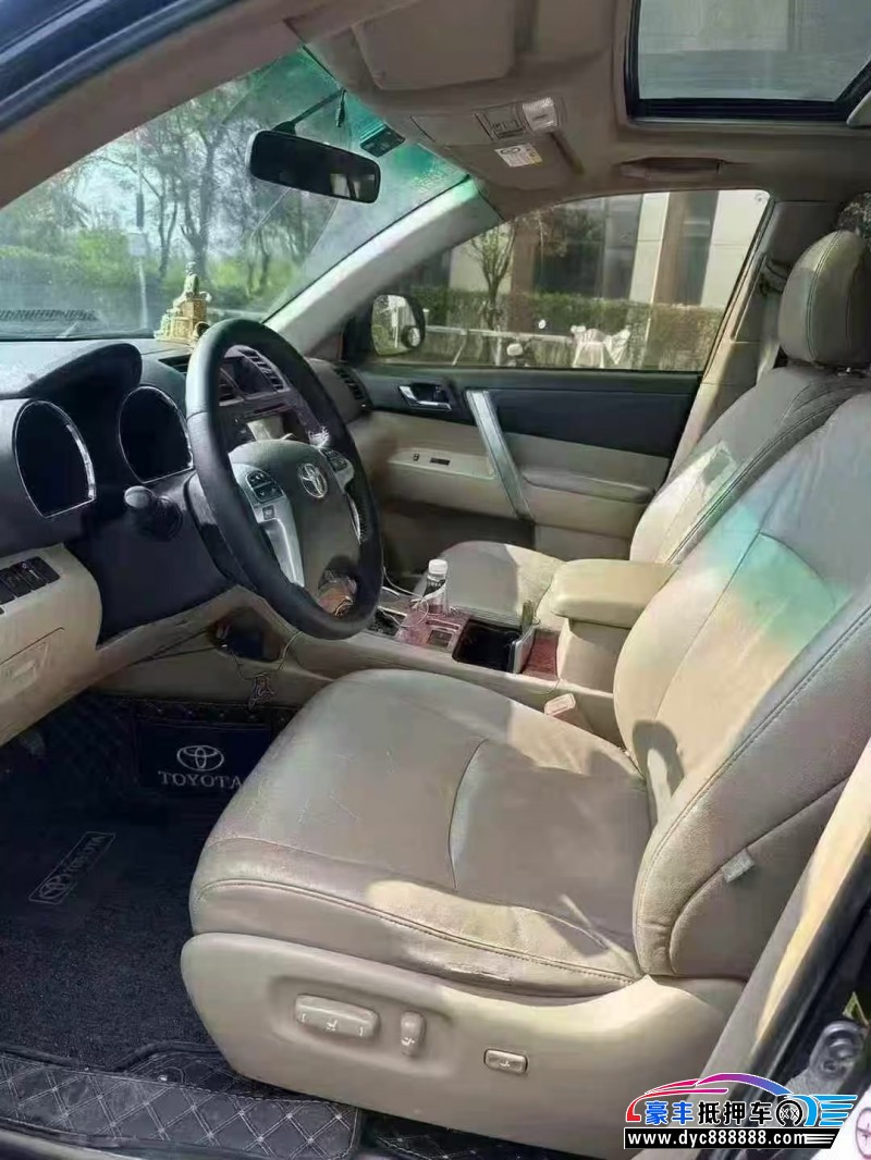 13年丰田汉兰达轿车抵押车出售