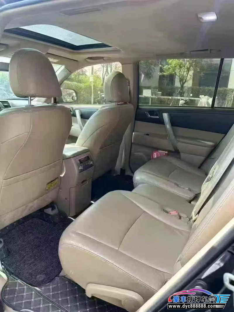 13年丰田汉兰达轿车抵押车出售