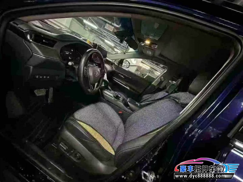 22年丰田凌放轿车抵押车出售