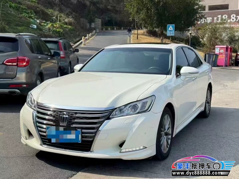 17年丰田皇冠轿车抵押车出售