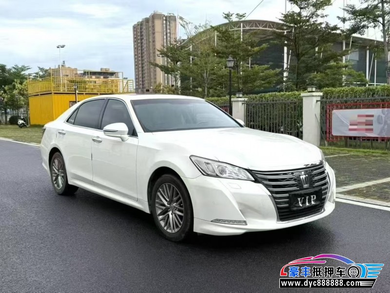 17年丰田皇冠轿车抵押车出售